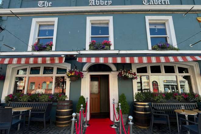 Abbey red